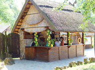 Отдых в беседках на берегу реки Ворскла